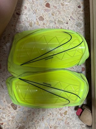 Espinilleras Futbol Nike Protegga Neon