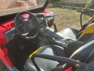 Can-Am Commander 800 Rojo