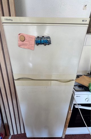 Cocina Beko blanca con horno