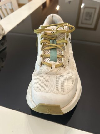 Zapatillas On Running Cloudtec Verdes y Blancas