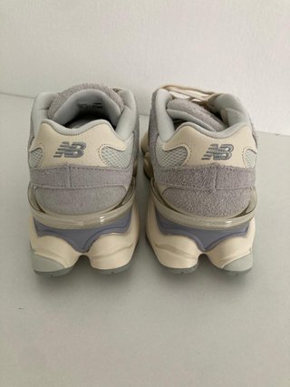 Zapatillas New Balance 9060 Gris Talla 44