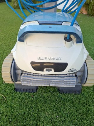 Limpiafondos Dolphin BLUE Maxi 40i