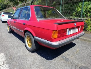 BMW E30 320i Berlina (clásico de 1987) – Con ITV