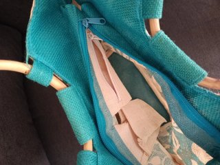 Bolso de playa con asas de bambú