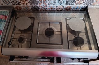 Cocina y horno de gas 5 fuegos