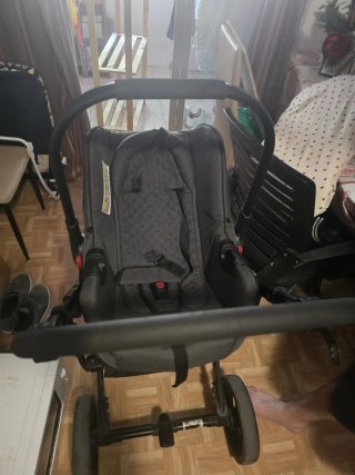 Carrito de bebé negro 3 en 1
