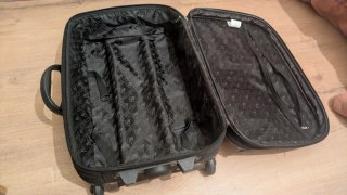 Maleta mediana Dunlop negra
