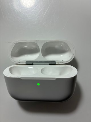 Estuche y Auricular Izdo. AirPods 3 Pro