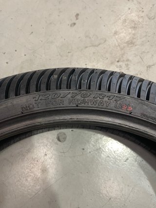 Neumáticos Pirelli Diablo Rain 120 y 200