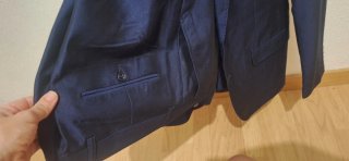 Traje de hombre azul nuevo