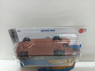 Coche Hot Wheels Time Shifter (TH - Llama Plateada