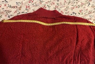 Bomber ligero rojo con estampado de leopardo