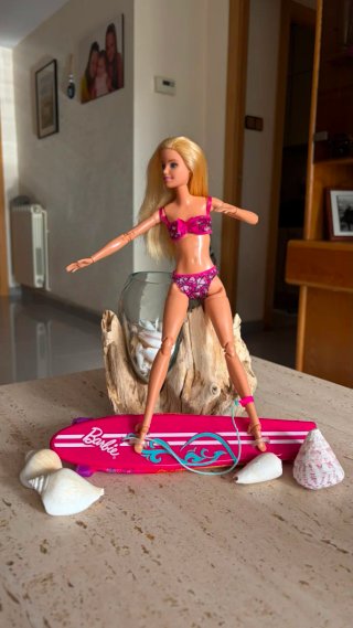 Barbie Sirena-Surfera con Tabla Rosa