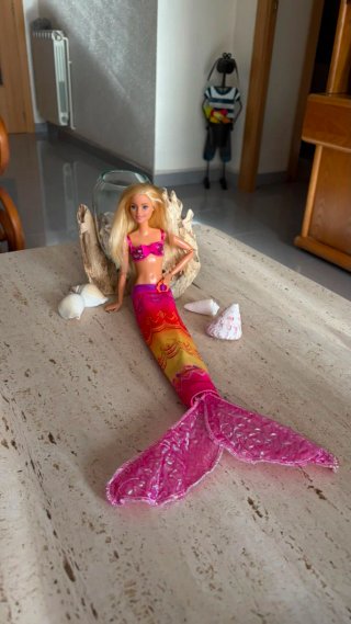 Barbie Sirena-Surfera con Tabla Rosa
