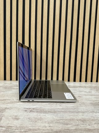 MacBook Pro 13" 2018 TB i7 16GB 500GB