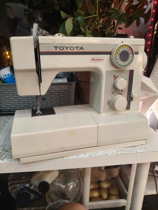 Maquina de Coser Toyota UltraPunto