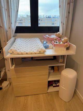 Cambiador de bebé de ikea modelo smastad