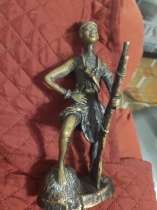 Figura decorativa de bronce