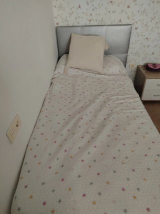 Cabecero, somier y colchón