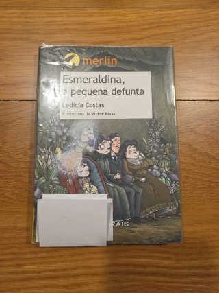 Libro Esmeraldina, a pequena defunta