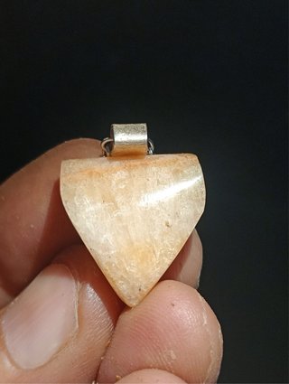 Collar elegante piedra natural