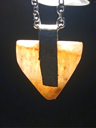 Collar elegante piedra natural
