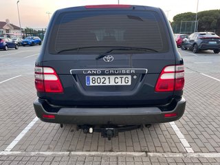 Toyota Land Cruiser 100 2004