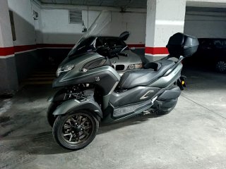 Tricity 300 gris/verde