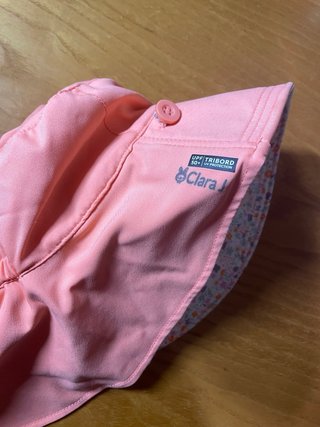 Gorrito bebé estampado floral