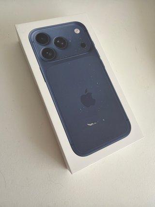 iPhone 17 Pro: Azul Marino, Naranja, Plata