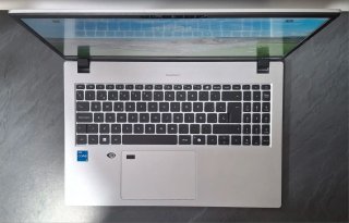 Acer Travelmate i5 13th Gen 512GB SSD 16GB RAM