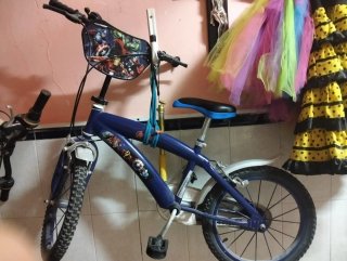 Bicicleta infantil azul Avengers
