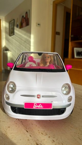 Coche Barbie Fiat 500 Rosa y Blanco y Barbie