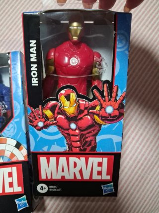 Lote 4 Figuras Marvel: Black Panther, Hulk, Capitá