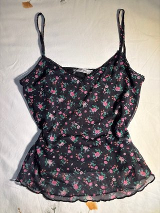Top floral Stradivarius Talla S