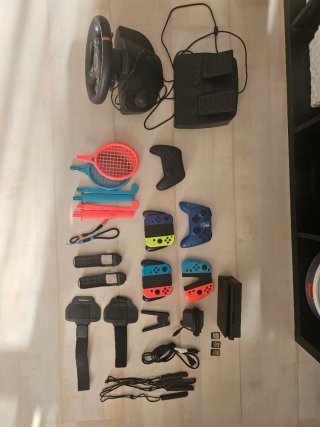Nintendo Switch con Accesorios Varios