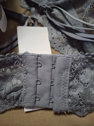 Sujetador push up encaje gris 90D