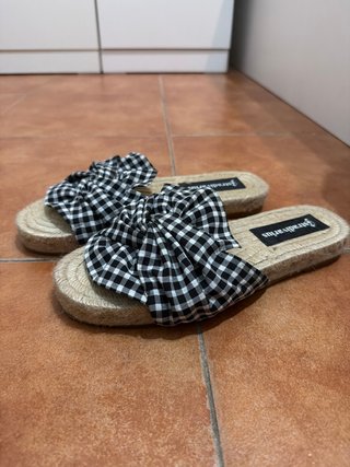 Sandalias Stradivarius cuadros