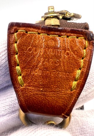 Mini Pochette Louis Vuitton Marrón