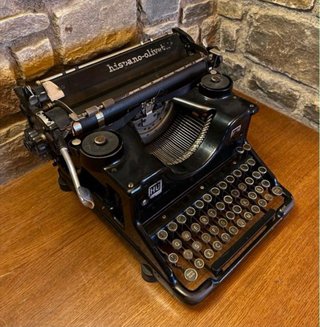 Máquina de escribir Olivetti Hispano-Olivetti