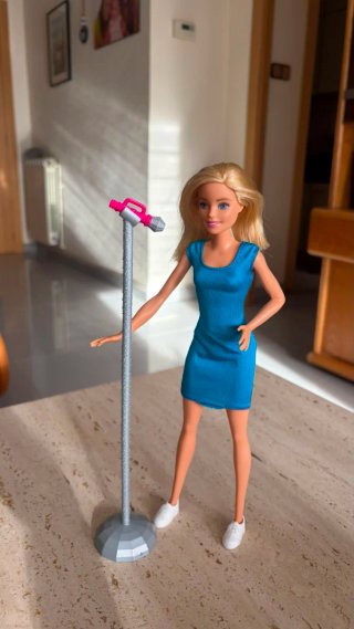 Barbie Cantante con Micrófono