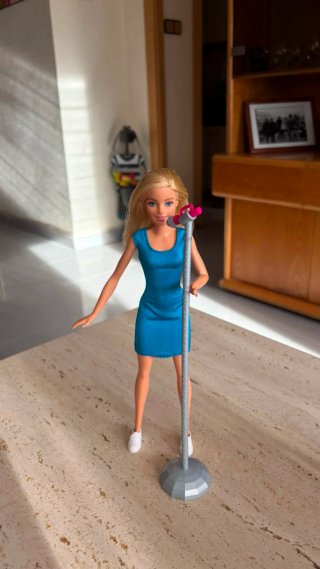 Barbie Cantante con Micrófono