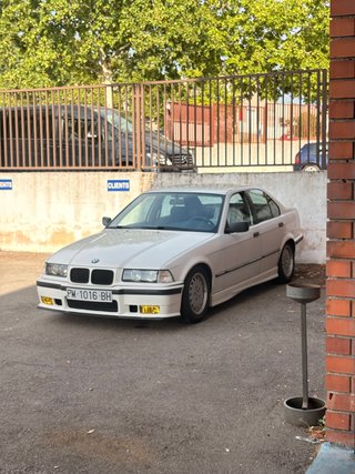 BMW e36 325I berlina