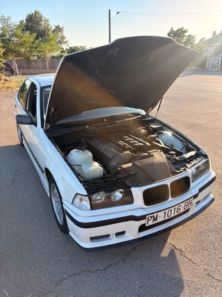 BMW e36 325I berlina
