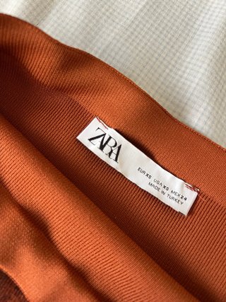 Falda tubo estampada marrón y naranja