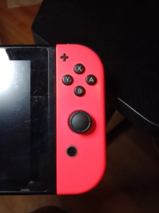 Nintendo Switch V2 con Joy-Cons Azul y Rojo