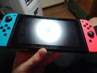 Nintendo Switch V2 con Joy-Cons Azul y Rojo