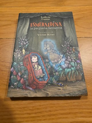 Libro Esmeraldina la pequeña fantasma
