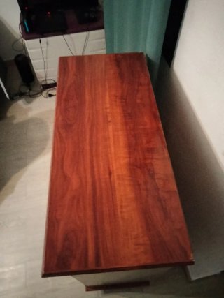 Cómoda de madera marrón con 6 cajones