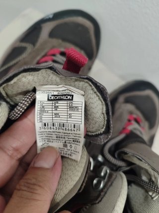 Botas de montaña Quechua marrones y rosas